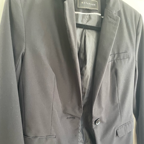 Blazer - Picture 2 of 2